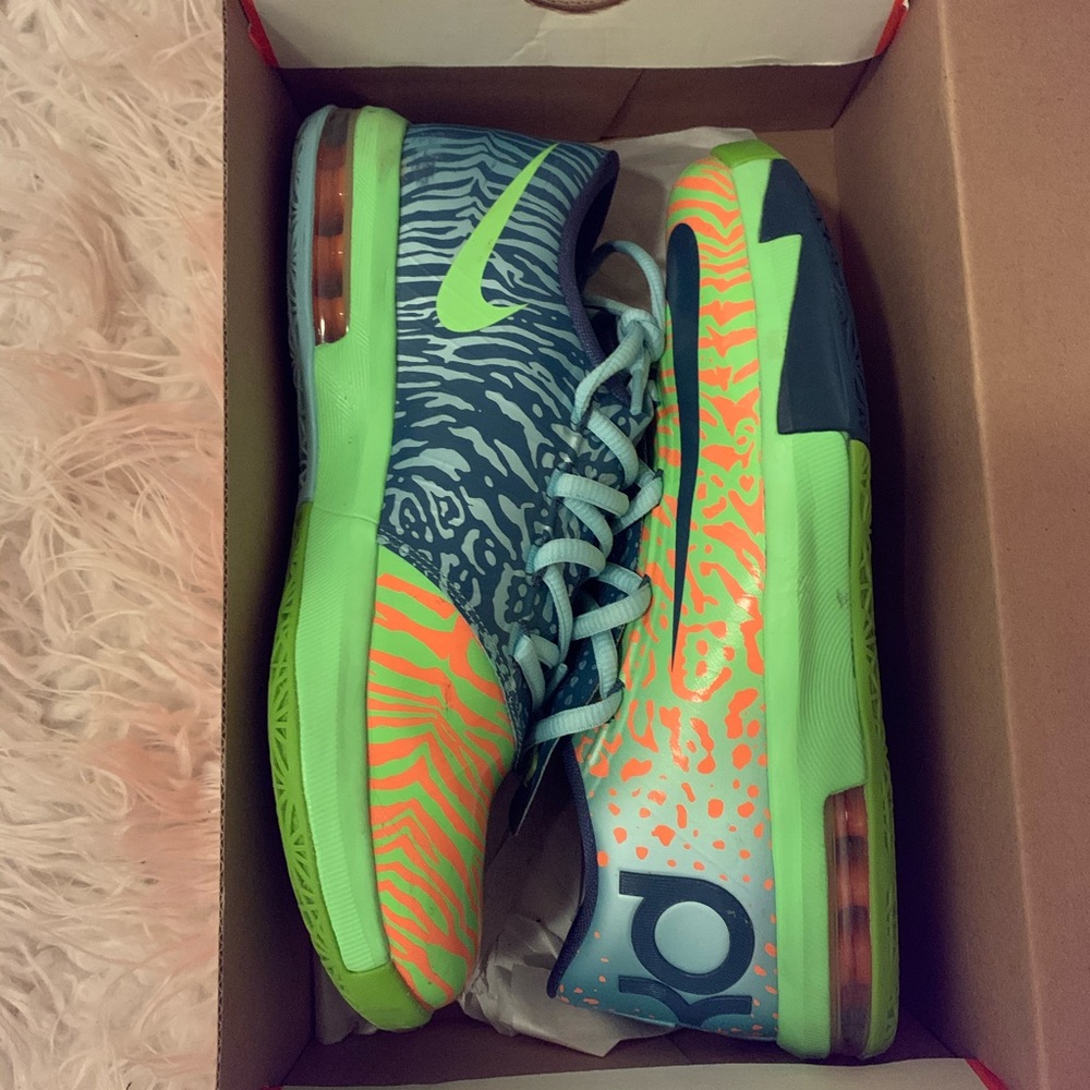 Nike KD VI 6 Kevin Durant basketball sneakers